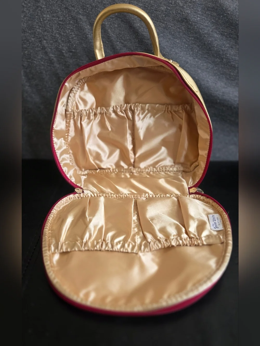 Rare Limited Edition Bésame Cosmetics Snow White 1937 collection makeup bag